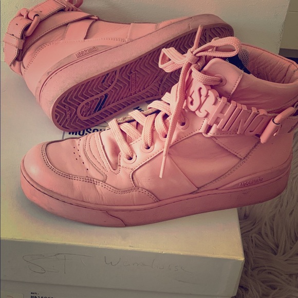 moschino sneakers pink